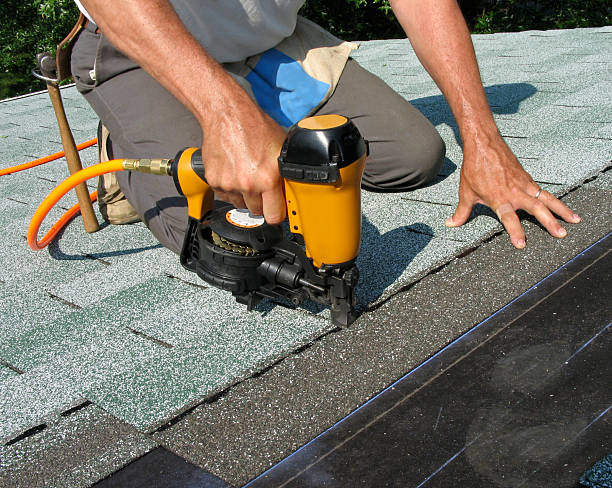 Best Flat Roof Repair Services  in New Holstein, WI